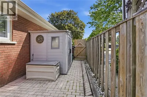 345 Erindale Drive Burlington ON L7L 4T3