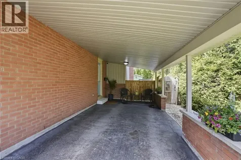 345 Erindale Drive Burlington ON L7L 4T3