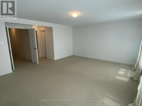 1119 Tischart Crescent Ottawa ON K2T 0G4
