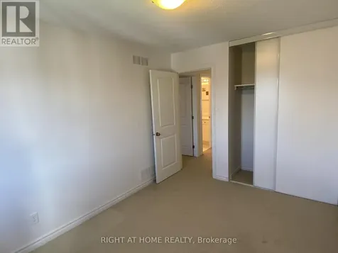 1119 Tischart Crescent Ottawa ON K2T 0G4
