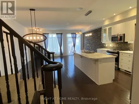 1119 Tischart Crescent Ottawa ON K2T 0G4