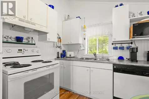 118 Hall Shore Road Lanark Highlands ON K0G 1M0