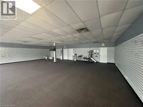 750 Colborne Street East Brantford ON N3S 3S1