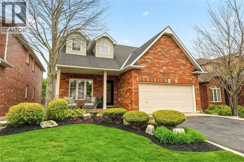 5 Volterra Court Waterdown ON L8B 0K7