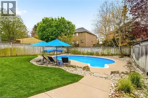 5 Volterra Court Waterdown ON L8B 0K7