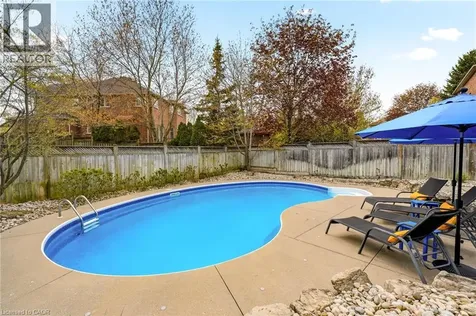 5 Volterra Court Waterdown ON L8B 0K7