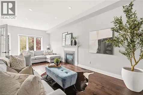 5 Volterra Court Waterdown ON L8B 0K7
