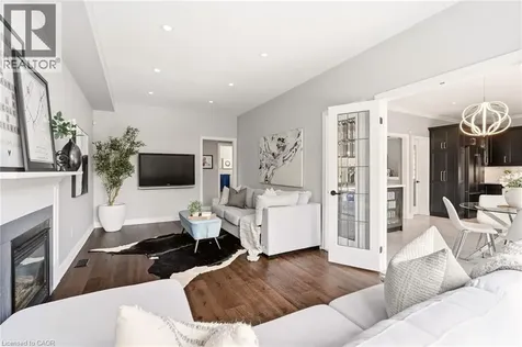 5 Volterra Court Waterdown ON L8B 0K7