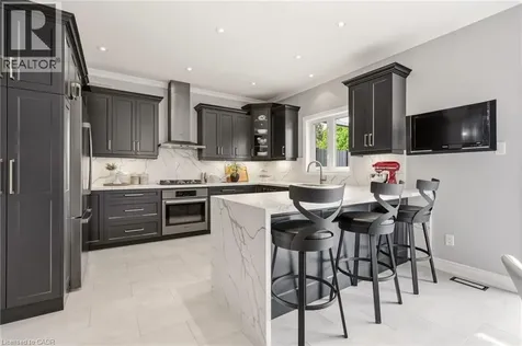 5 Volterra Court Waterdown ON L8B 0K7