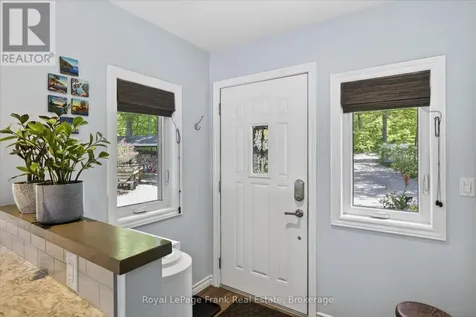 944 Birchcliff Drive Douro-dummer ON K0L 2H0