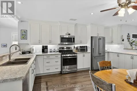944 Birchcliff Drive Douro-dummer ON K0L 2H0