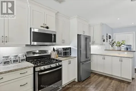 944 Birchcliff Drive Douro-dummer ON K0L 2H0