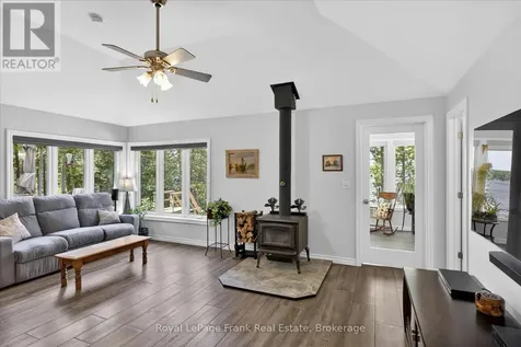 944 Birchcliff Drive Douro-dummer ON K0L 2H0