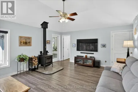 944 Birchcliff Drive Douro-dummer ON K0L 2H0