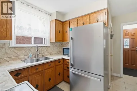 133 Beland Avenue South Hamilton ON L8K 3T5