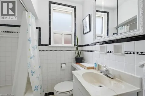 133 Beland Avenue South Hamilton ON L8K 3T5