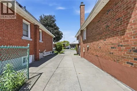 133 Beland Avenue South Hamilton ON L8K 3T5