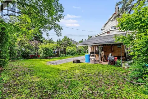 23 Anna Avenue Ottawa ON K1Z 7T5