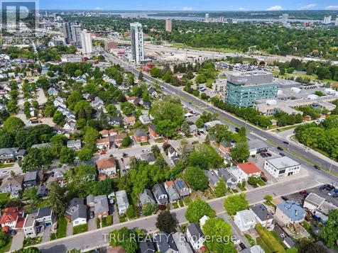 23 Anna Avenue Ottawa ON K1Z 7T5
