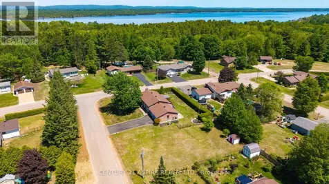 2 Doris Street Petawawa ON K8A 7V1