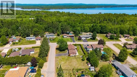 2 Doris Street Petawawa ON K8A 7V1
