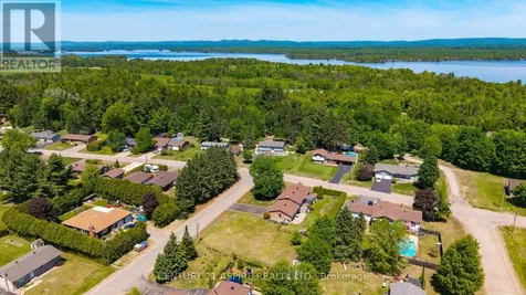 2 Doris Street Petawawa ON K8A 7V1