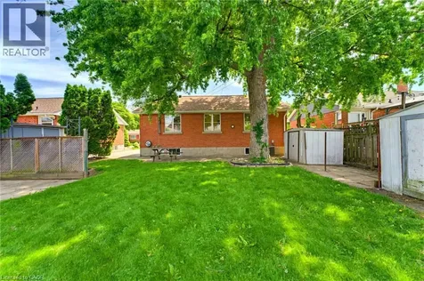 98 Wise Crescent Hamilton ON L8T 2L8