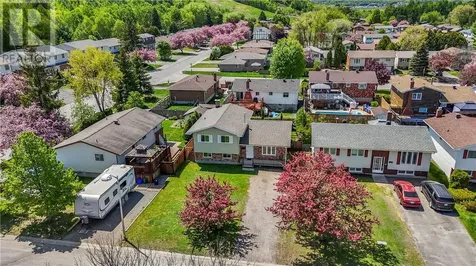 11 Manchester Street Sudbury ON P3A 5H4
