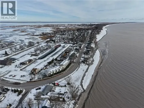 12 Erie Boulevard Long Point ON N0E 1M0