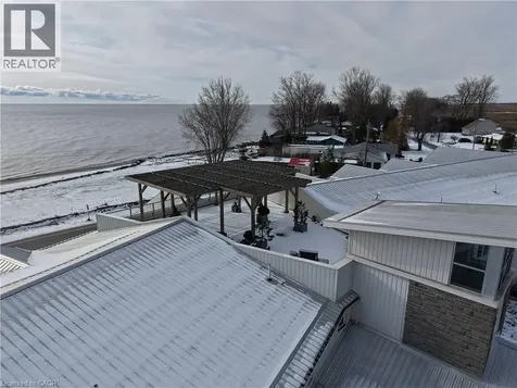 12 Erie Boulevard Long Point ON N0E 1M0