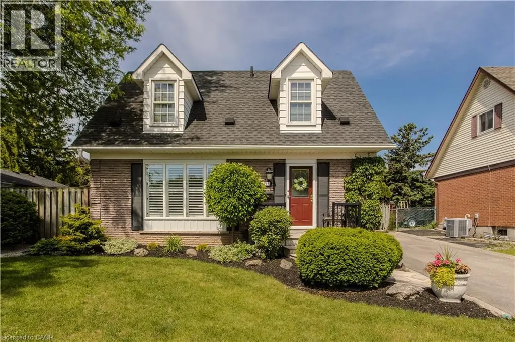 1319 Janina Boulevard Burlington ON L7P 1K5