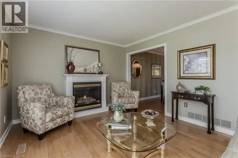 1319 Janina Boulevard Burlington ON L7P 1K5