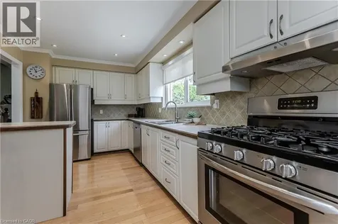 1319 Janina Boulevard Burlington ON L7P 1K5