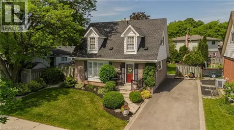 1319 Janina Boulevard Burlington ON L7P 1K5