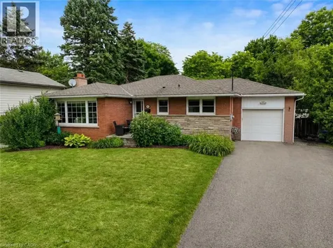 1063 Maplehurst Avenue Burlington ON L7T 3G3