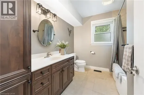 1063 Maplehurst Avenue Burlington ON L7T 3G3