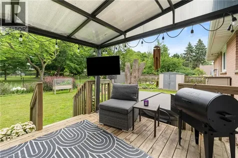 1063 Maplehurst Avenue Burlington ON L7T 3G3
