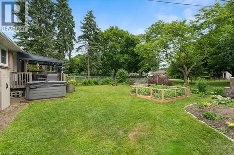 1063 Maplehurst Avenue Burlington ON L7T 3G3