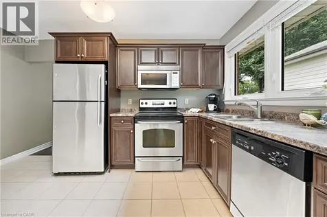1063 Maplehurst Avenue Burlington ON L7T 3G3
