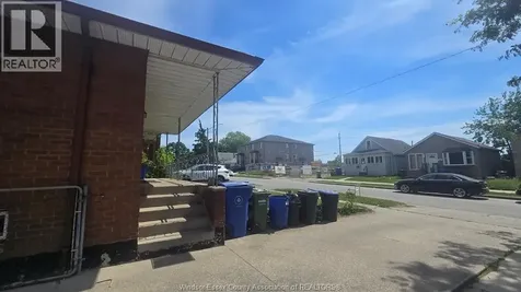 1018 California Avenue Windsor ON N9B 2Z7