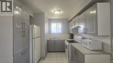 1018 California Avenue Windsor ON N9B 2Z7