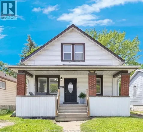 1341 Mckay Windsor ON N9B 2B1