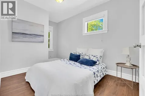 1341 Mckay Windsor ON N9B 2B1
