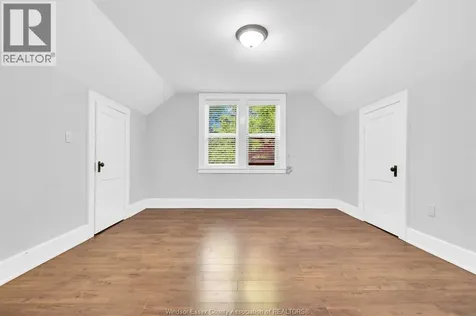1341 Mckay Windsor ON N9B 2B1