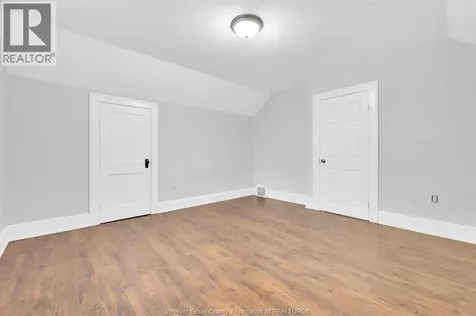 1341 Mckay Windsor ON N9B 2B1