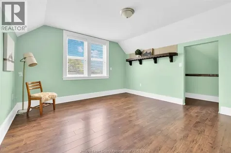 1341 Mckay Windsor ON N9B 2B1