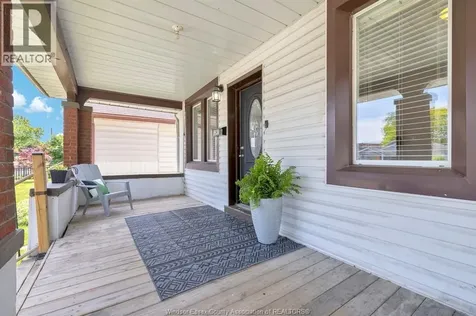 1341 Mckay Windsor ON N9B 2B1