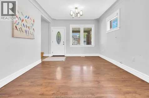 1341 Mckay Windsor ON N9B 2B1