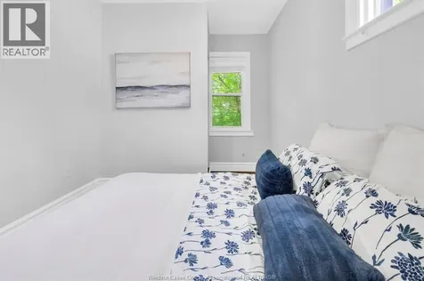 1341 Mckay Windsor ON N9B 2B1