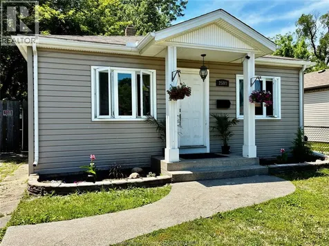 2591 Meighen Road Windsor ON N9A 2S6